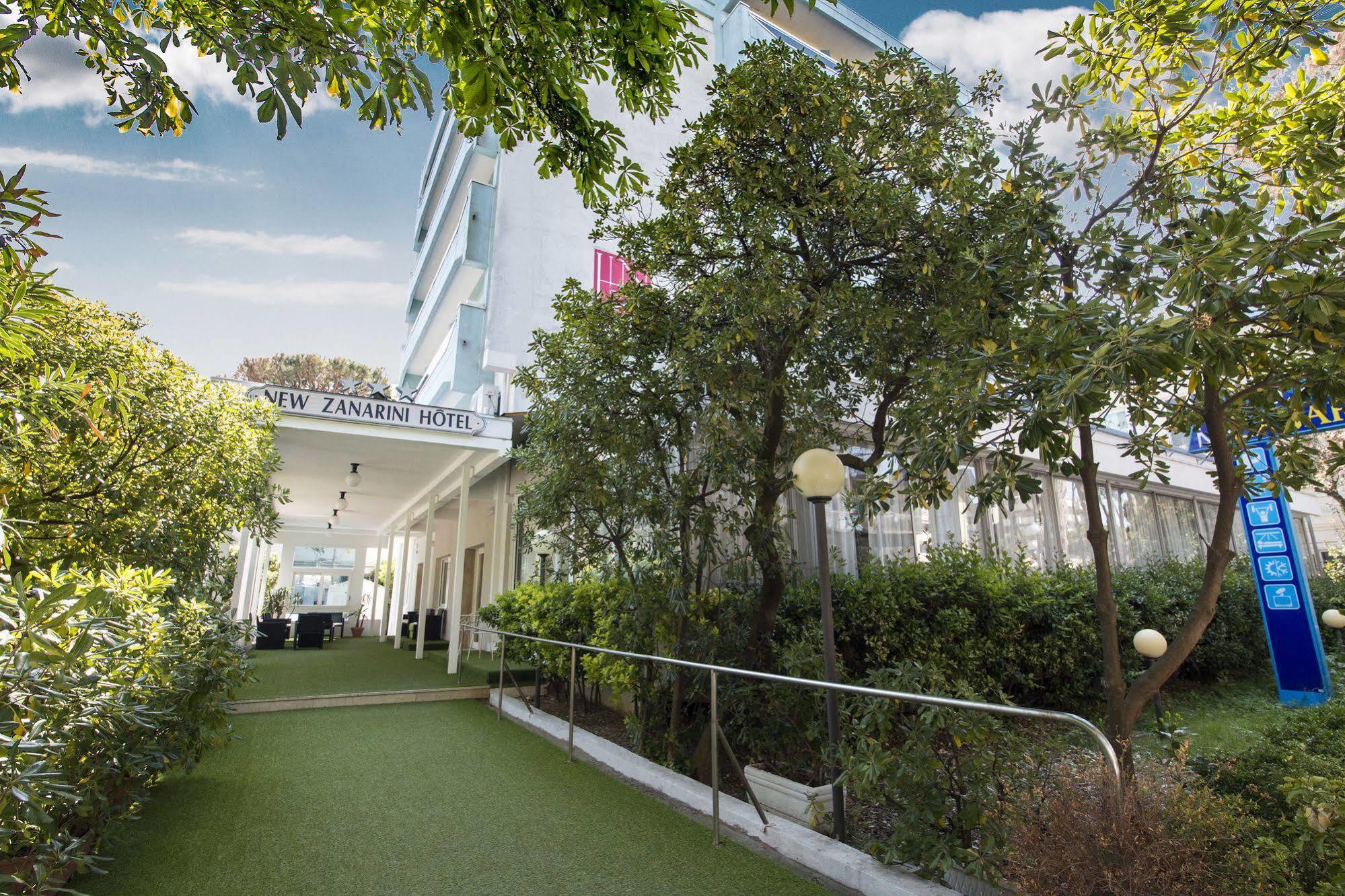 Hotel Zanarini In Centro A Riccione Exterior photo